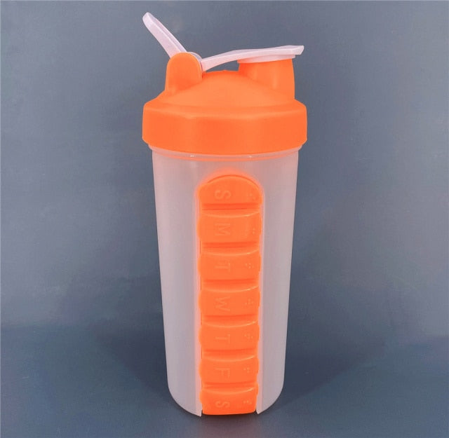Kaufe Tragbare Kunststoff-Pillendose, Wasserbecher, zwei in einem, modische  600-ml-Wasserflasche, Pillenetui, Gesundheits- und Reisezubehör